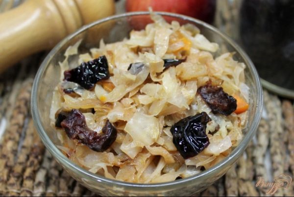  С мясом и черносливом