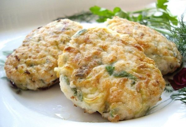 Паровые котлеты с рисом и курицей