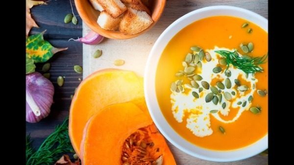 Сливочный крем-суп из тыквы с сыром и сливками